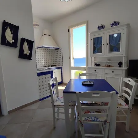 Punta Cutieri לינה וארוחת בוקר 4*