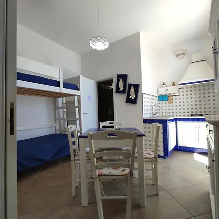 Punta Cutieri לינה וארוחת בוקר 4*