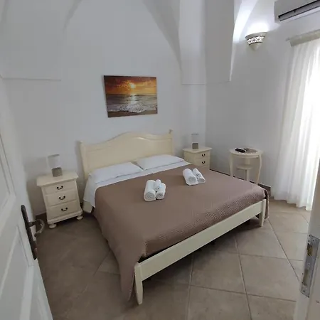Bed & Breakfast Punta Cutieri 4*