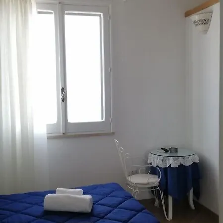 Punta Cutieri לינה וארוחת בוקר