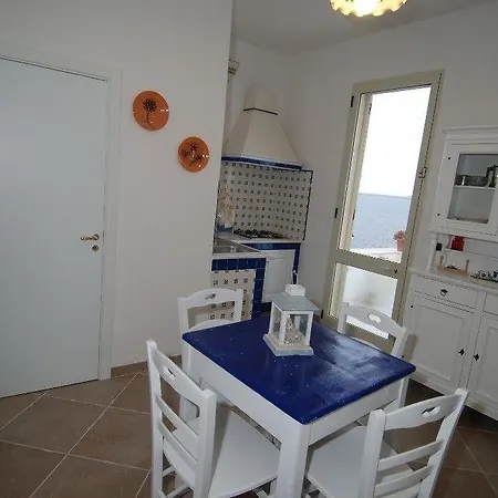 Punta Cutieri לינה וארוחת בוקר