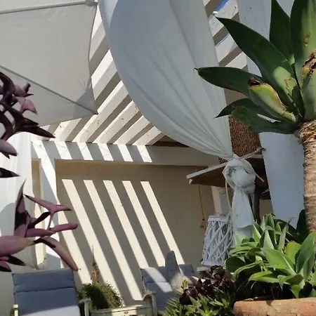 Punta Cutieri לינה וארוחת בוקר 4*