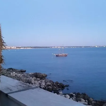 Punta Cutieri לינה וארוחת בוקר 4*