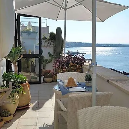 Punta Cutieri לינה וארוחת בוקר 4*