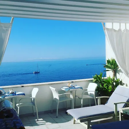 Punta Cutieri Couette-café *