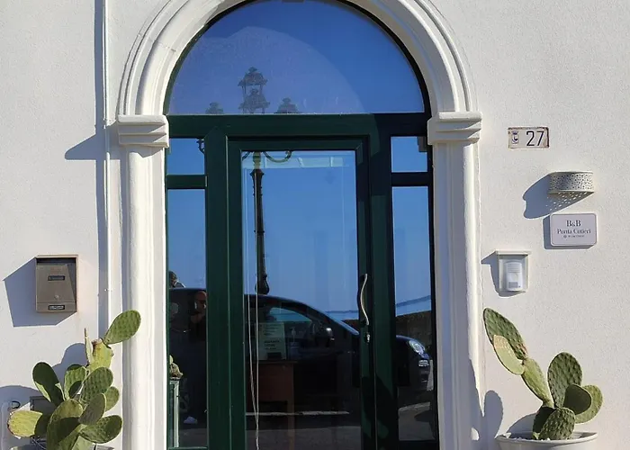 Oda ve Kahvaltı Punta Cutieri 4*