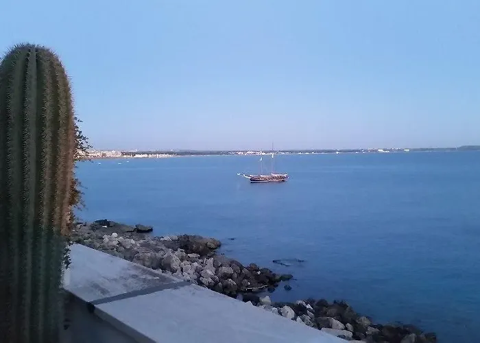 Punta Cutieri לינה וארוחת בוקר 4*