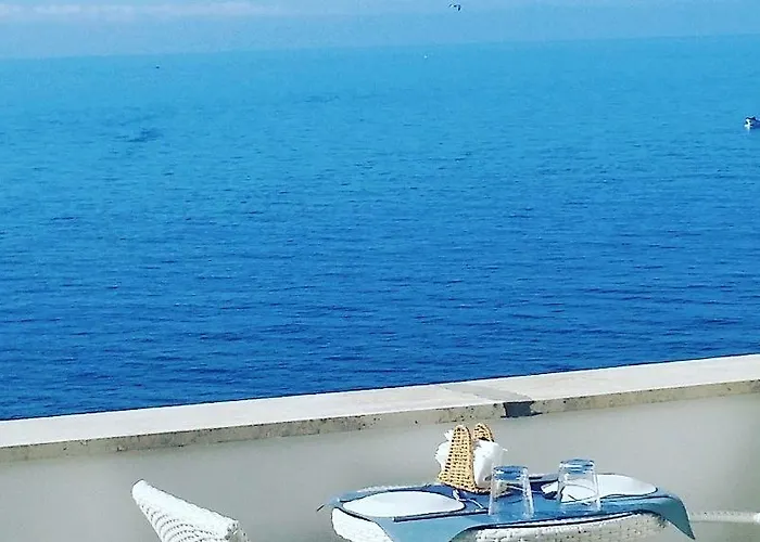 Oda ve Kahvaltı Punta Cutieri