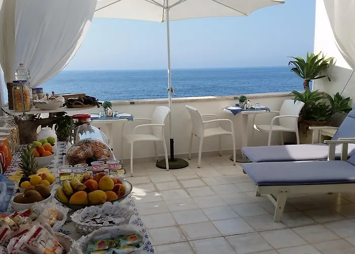 Oda ve Kahvaltı Punta Cutieri 4*